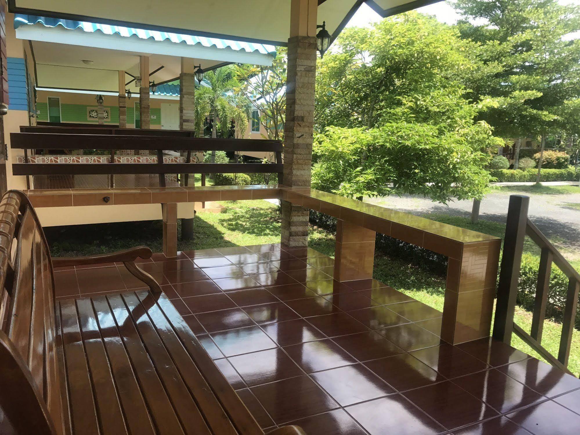 Sangtong Beach Resort Лаем-Синг Экстерьер фото
