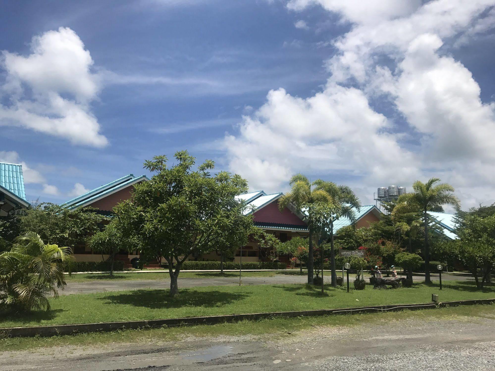 Sangtong Beach Resort Лаем-Синг Экстерьер фото
